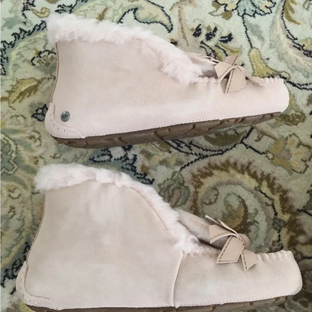 UGG Alena Girls pink suede Bow Moccasins flat shoes fur slip-on USA 5 new in box